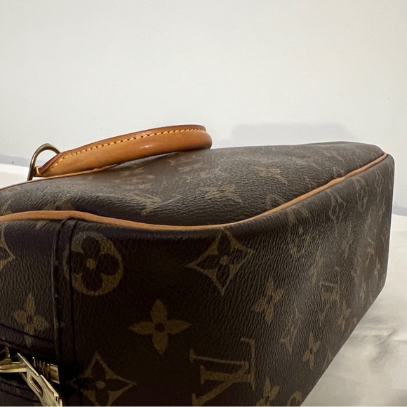 Black Friday Sale! VGUC Authentic Louis Vuitton Monogram Canvas Trouville - Picture 8 of 13